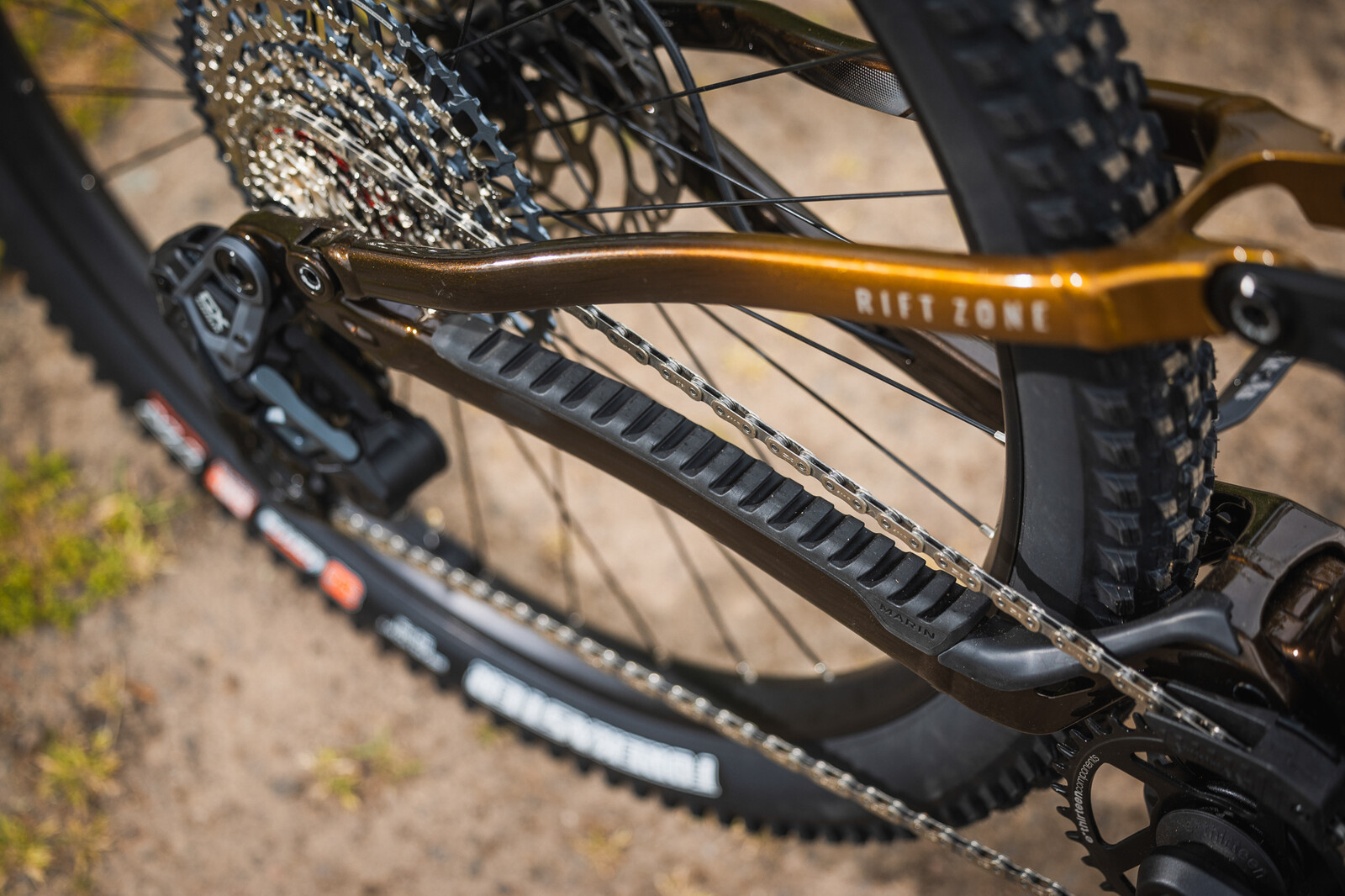 Marin Rift Zone EL Light EMTB-4.jpg?VersionId=YocbZvZ8uwyE9r.ORFACIVQqs5z0ayW